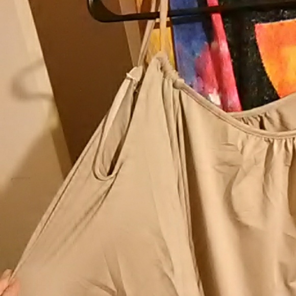 Cold Shoulder blouse with layered flowy sleeves - Picture 2 of 4